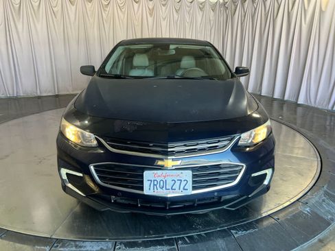 Used 2016 Chevrolet Malibu LT w/ Leather Package FWD image 2