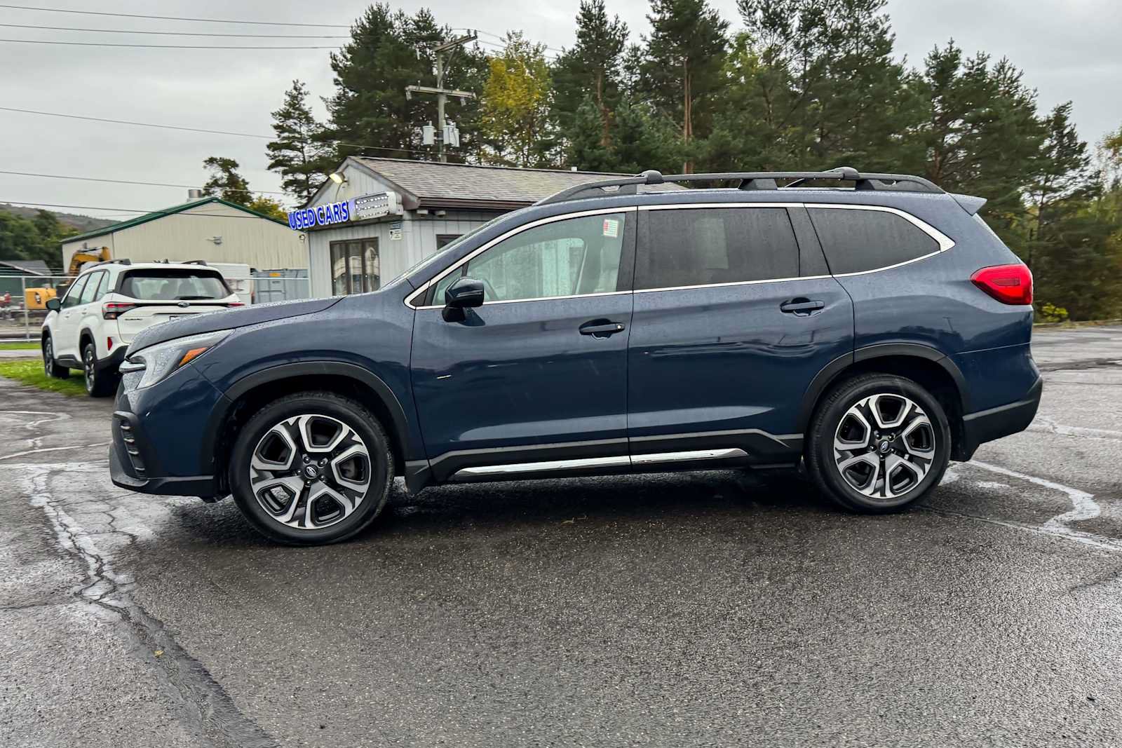 Used 2023 Subaru Ascent Limited AWD/4WD image 6