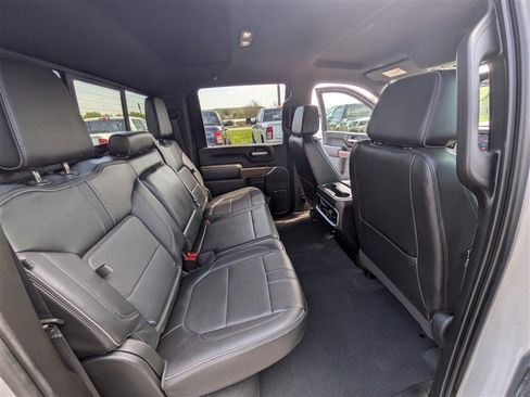 Used 2021 Chevrolet Silverado 2500 High Country AWD/4WD image 18