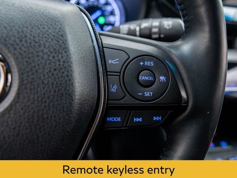 Used 2021 Toyota Venza XLE image 24