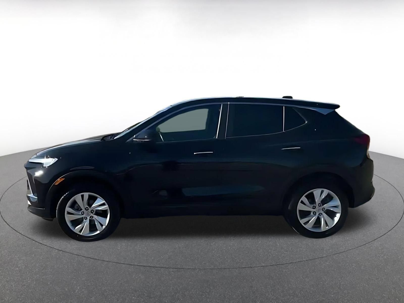 Used 2025 Buick Encore GX Preferred AWD/4WD image 8