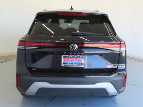 New 2026 Volkswagen Tiguan SE AWD/4WD image 4