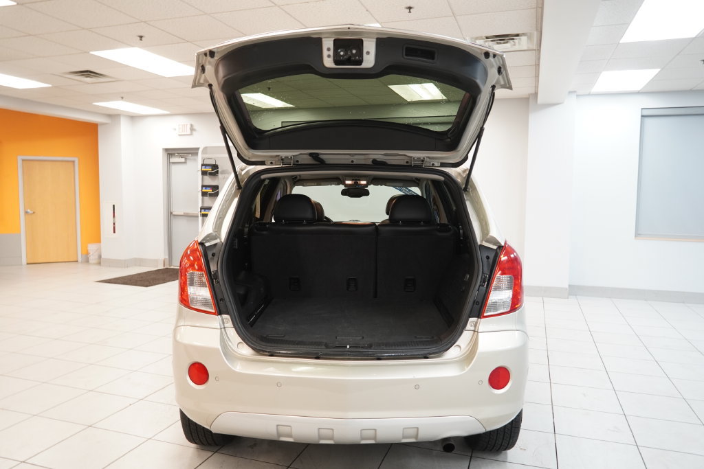 Used 2014 Chevrolet Captiva Sport LTZ FWD image 10