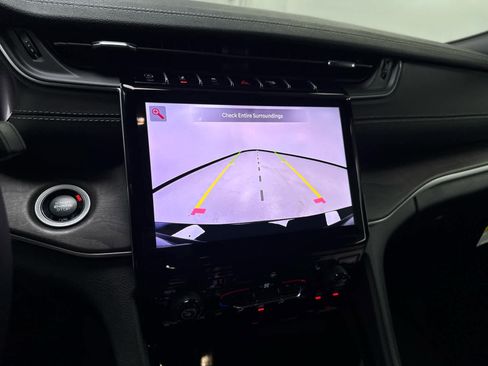 New 2025 Jeep Grand Cherokee L Limited image 8