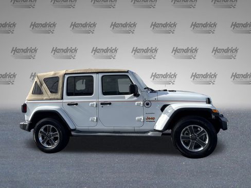 Used 2019 Jeep Wrangler Unlimited Sahara image 10