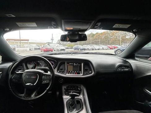 Used 2023 Dodge Challenger R/T w/ Plus Package image 5