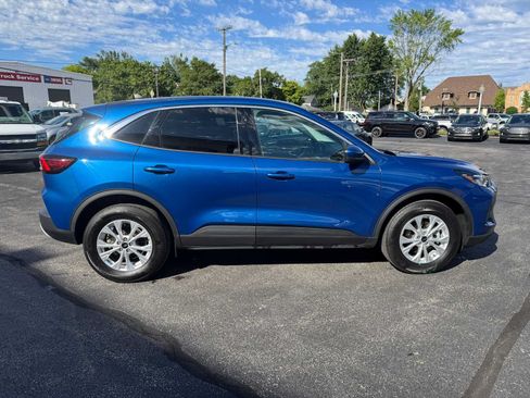 Used 2023 Ford Escape Active w/ Tech Pack #2 AWD/4WD image 16