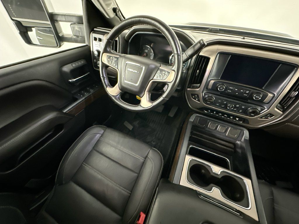 Used 2018 GMC Sierra 3500 Denali w/ Duramax Plus Package AWD/4WD image 9
