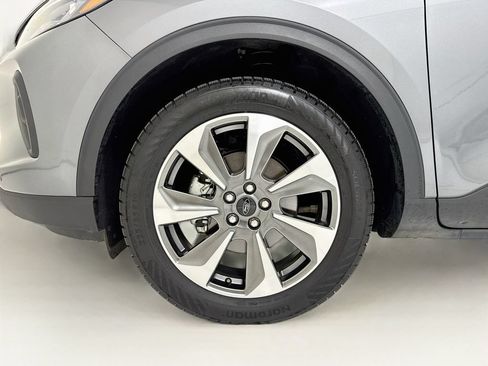 Used 2024 Ford Escape Platinum AWD/4WD image 30