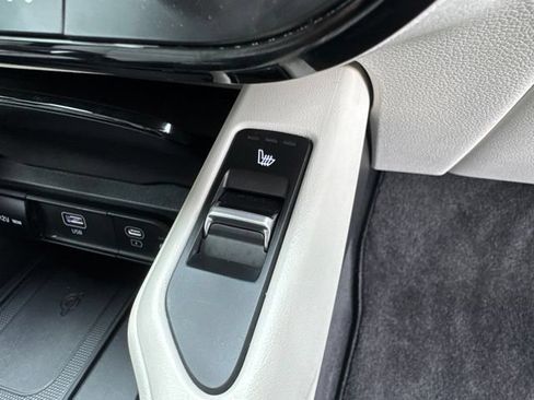 Used 2024 Kia Telluride S FWD image 57