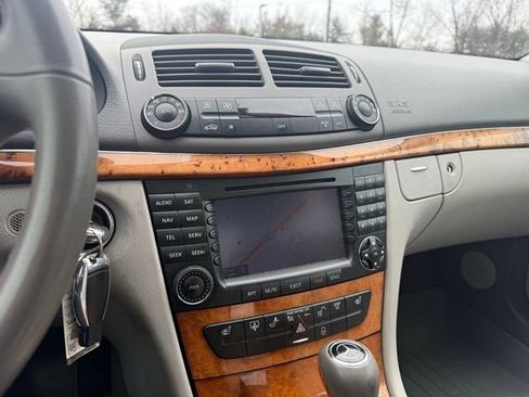 Used 2007 Mercedes-Benz E 320 BlueTEC Sedan image 16