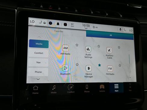 Used 2024 Jeep Grand Cherokee Overland w/ Luxury Tech Group IV image 13