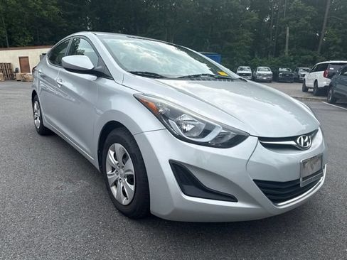 Used 2016 Hyundai Elantra SE FWD image 7