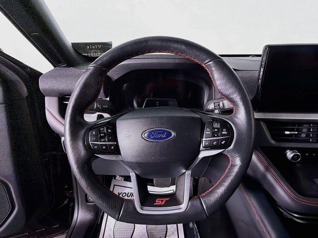 Used 2025 Ford Explorer ST AWD/4WD image 11