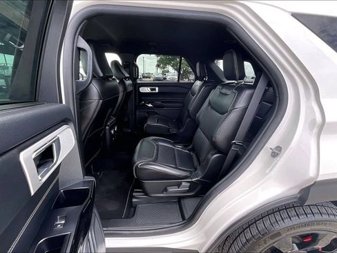 Used 2023 Ford Explorer ST w/ Equipment Group 401A AWD/4WD image 18