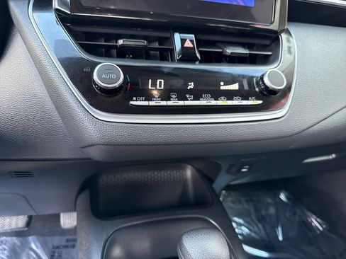 Used 2024 Toyota Corolla LE FWD image 17