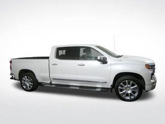 Used 2024 Chevrolet Silverado 1500 High Country w/ High Country Premium Package AWD/4WD video 2