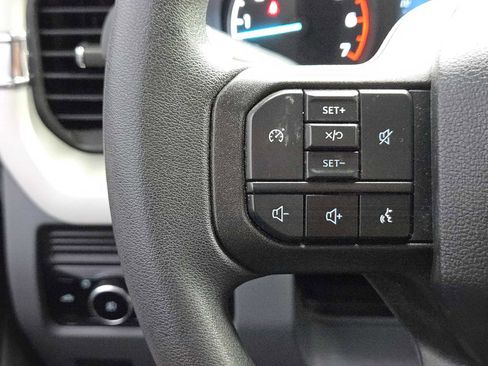 Used 2024 Ford F250 XL w/ 360-Degree Camera Package RWD image 26