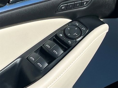 Used 2023 Buick Enclave Premium w/ Experience Buick Package image 18