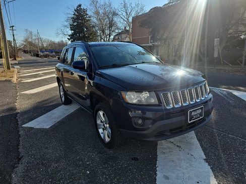 Used 2014 Jeep Compass Latitude image 3