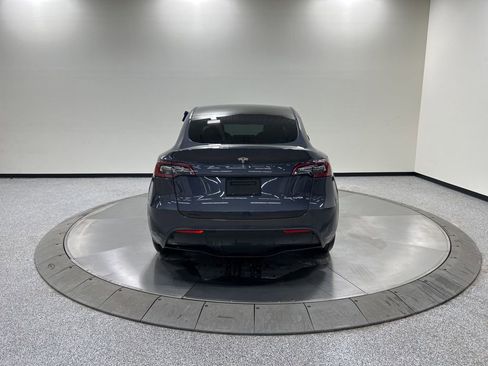 Used 2021 Tesla Model Y Long Range image 6