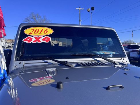 Used 2016 Jeep Wrangler Sahara w/ Dual Top Group image 11