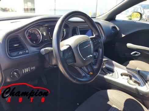 Used 2023 Dodge Challenger SXT RWD image 12