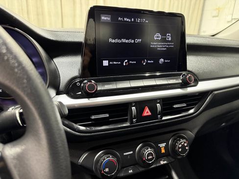 Used 2022 Kia Forte LXS FWD image 11