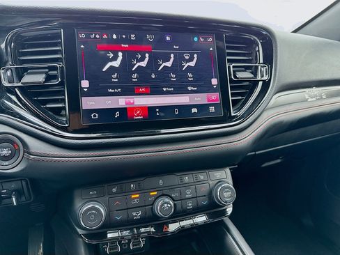 Used 2023 Dodge Durango R/T image 12