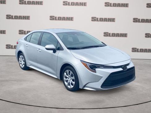 Used 2025 Toyota Corolla LE FWD image 7
