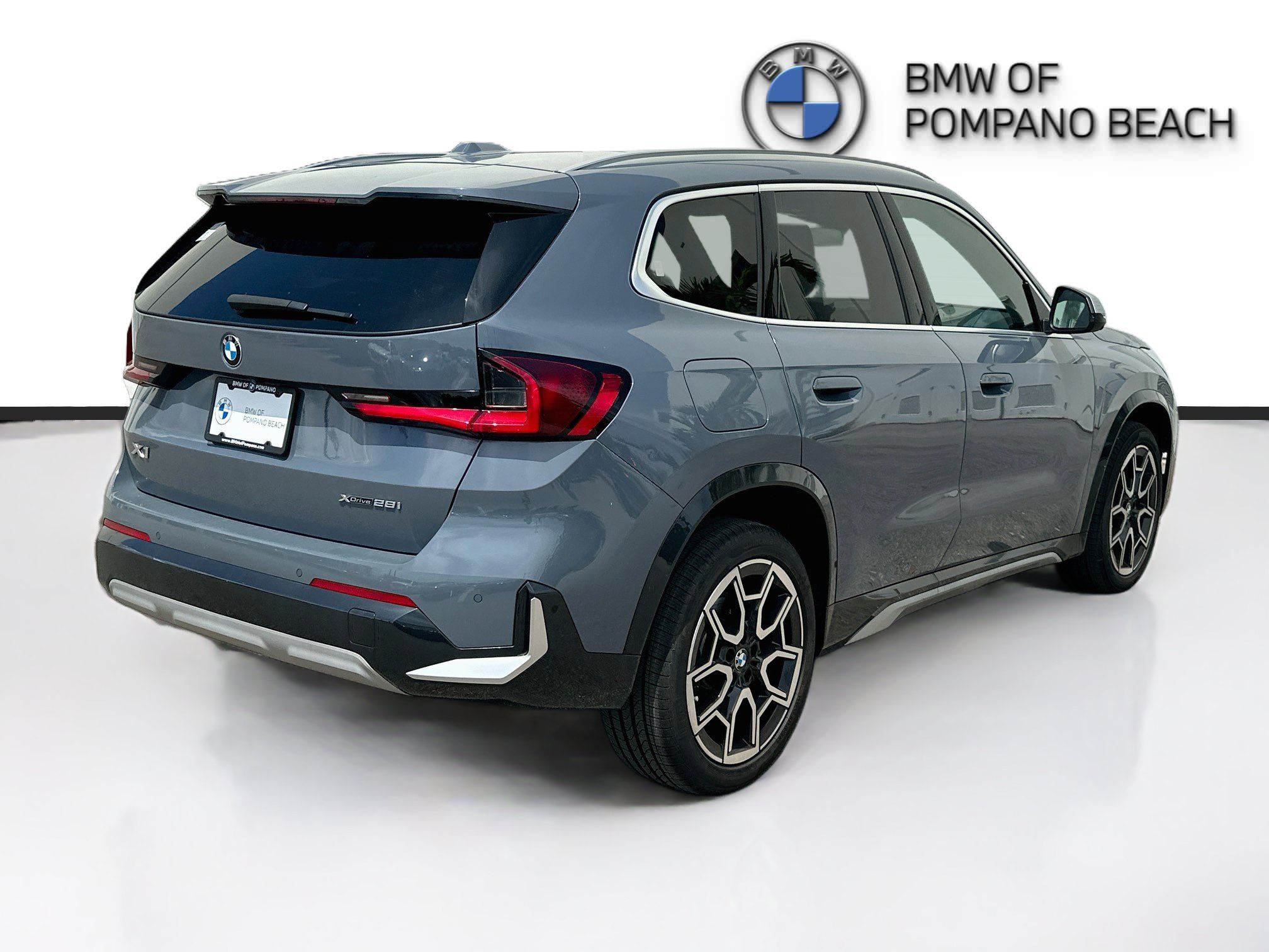 Used 2024 BMW X1 xDrive28i AWD/4WD image 7