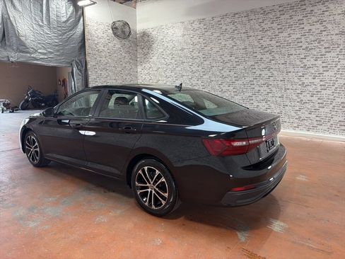 Used 2025 Volkswagen Jetta Sport FWD image 5