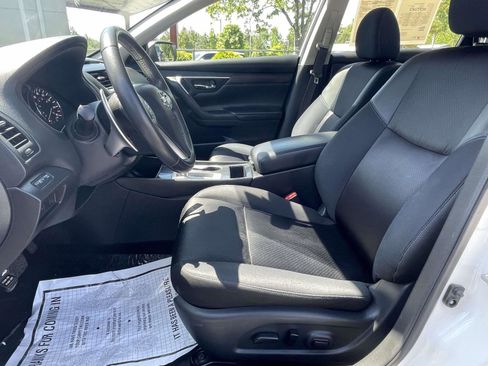 Used 2018 Nissan Altima 2.5 SR FWD image 15