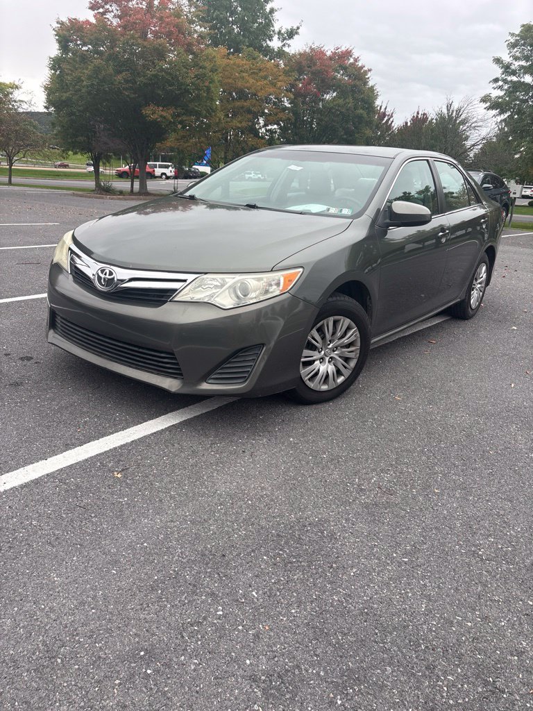 Used 2013 Toyota Camry LE FWD image 4