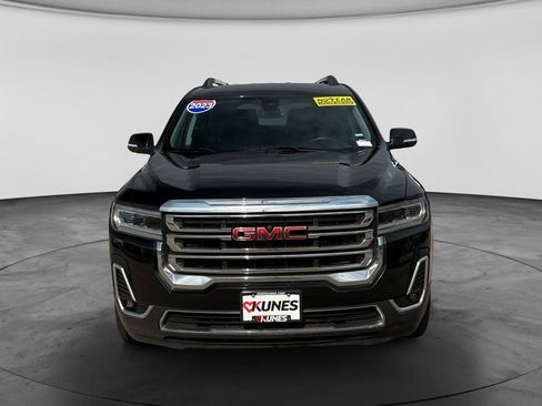 Used 2023 GMC Acadia SLT AWD/4WD image 3