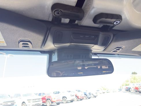 Used 2025 Jeep Gladiator Mojave AWD/4WD image 20