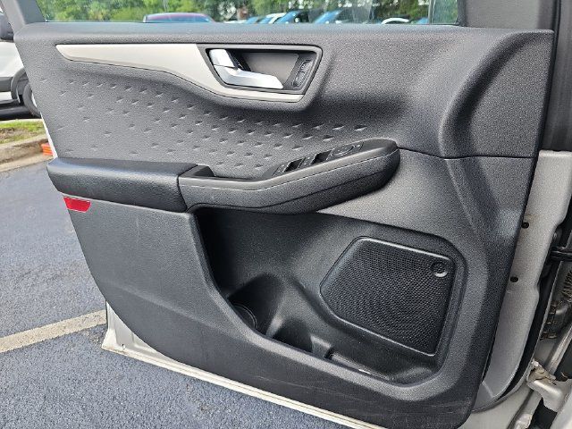 Used 2020 Ford Escape SE Sport FWD image 25