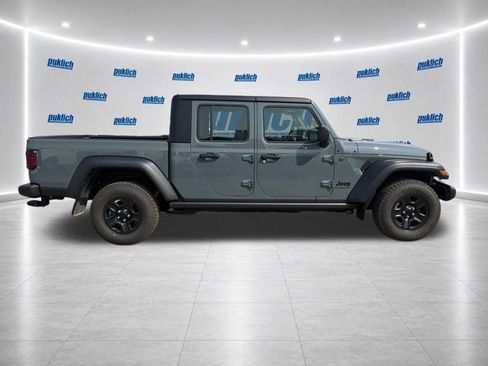 Used 2024 Jeep Gladiator Sport AWD/4WD image 4