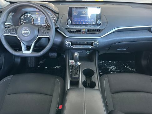 Used 2020 Nissan Altima 2.5 S FWD image 12