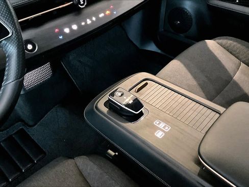 Certified 2024 Nissan Ariya FWD image 14