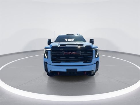 Used 2024 GMC Sierra 2500 AT4 w/ AT4 Premium Plus Package image 3