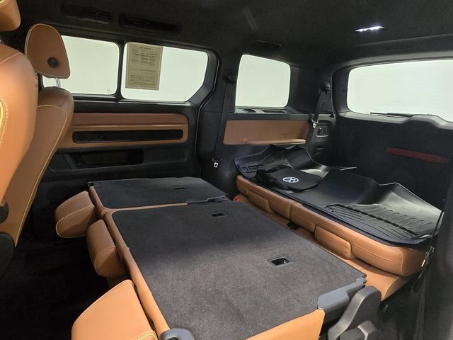 Used 2025 Volkswagen ID. Buzz Pro S RWD image 7