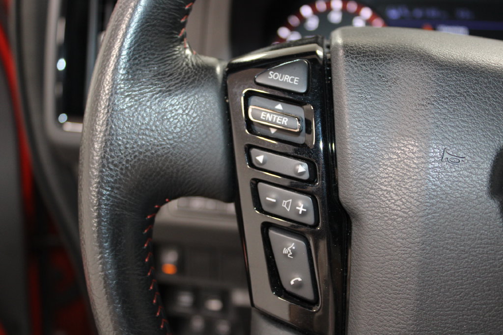 Used 2025 Nissan Frontier PRO-4X AWD/4WD image 27