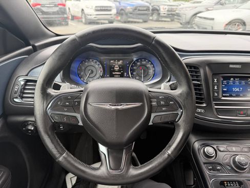 Used 2015 Chrysler 200 S w/ Comfort Group FWD image 11
