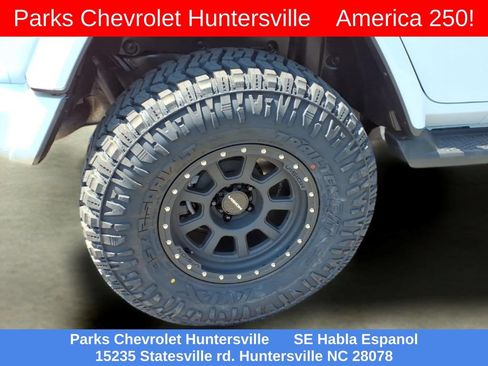 Used 2023 Jeep Wrangler Unlimited Sahara AWD/4WD image 34