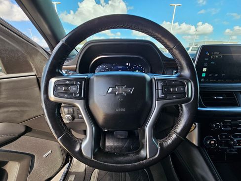 Used 2022 Chevrolet Suburban Z71 w/ Z71 Off-Road Package AWD/4WD image 24