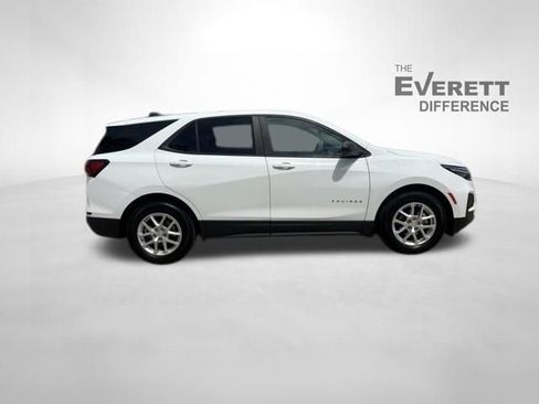 Used 2022 Chevrolet Equinox LS w/ LS Convenience Package image 8
