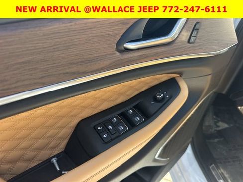 Used 2025 Jeep Grand Cherokee L Summit AWD/4WD image 25