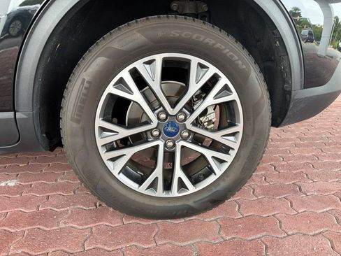 Used 2020 Ford Escape SEL AWD/4WD image 16