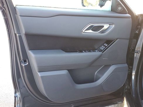 New 2026 Land Rover Range Rover Velar Dynamic SE image 9